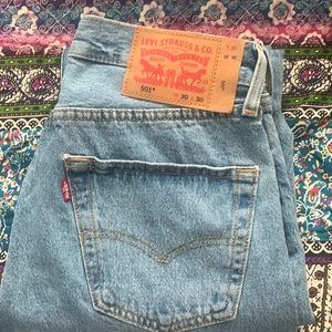 Light blue denim 30x30 501 jeans